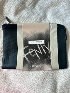 ⭐️ 5 for $20 - New Fenty Small Zipper Pouch